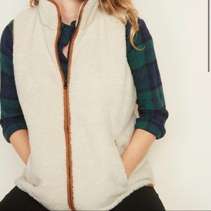 Old Navy Sherpa Vest (NWT)